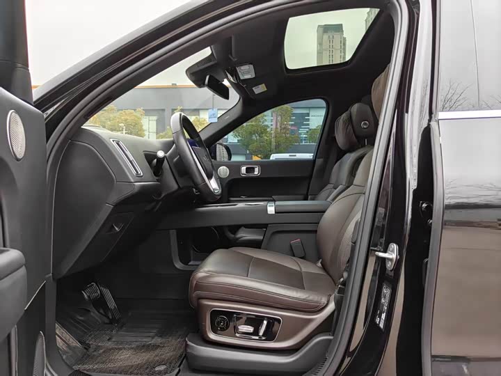 Фото 4 - LiXiang L8