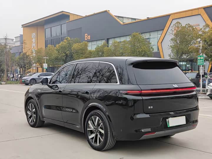 Фото 9 - LiXiang L8