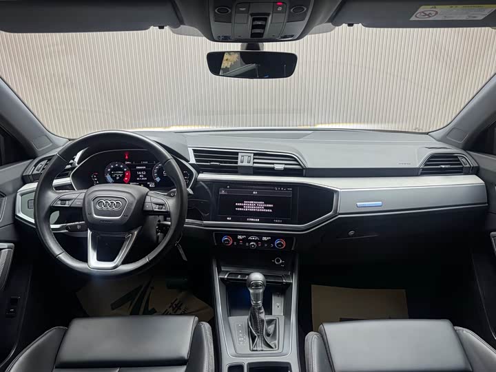 Фото 7 - Audi Q3