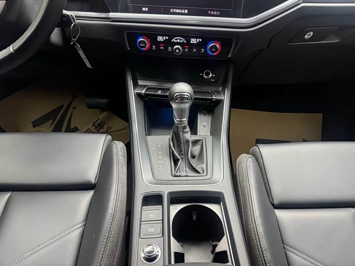 Фото 9 - Audi Q3