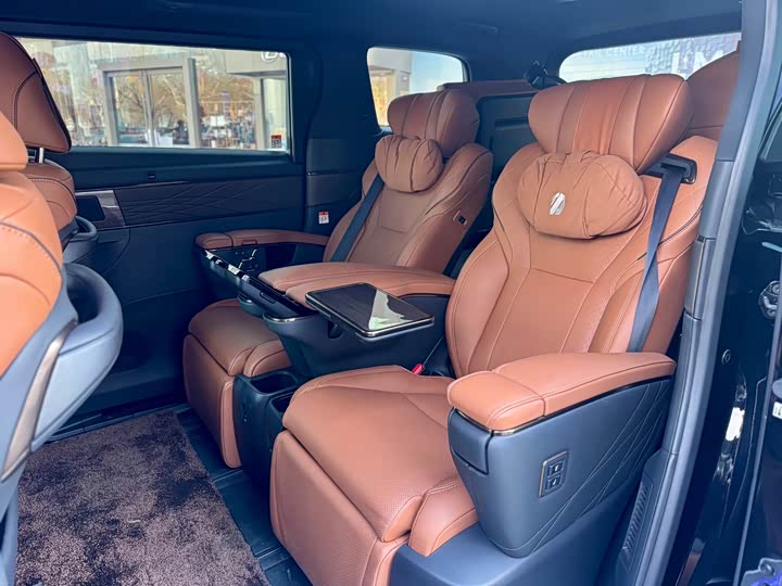 Фото 7 - Toyota Alphard