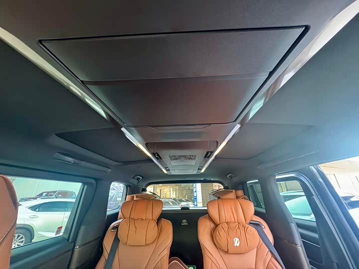 Фото 8 - Toyota Alphard