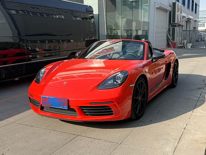 Фото 1 - Porsche 718