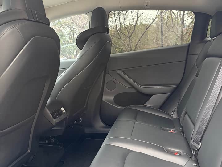 Фото 6 - Tesla Model Y