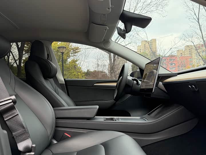 Фото 9 - Tesla Model Y