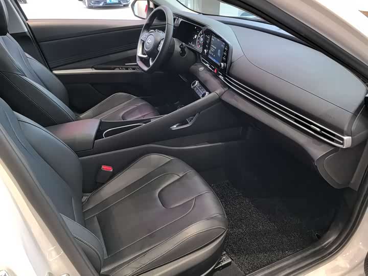 Фото 8 - Hyundai Elantra N line