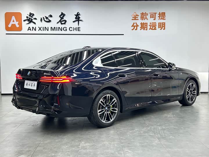 Фото 3 - BMW 5 Series