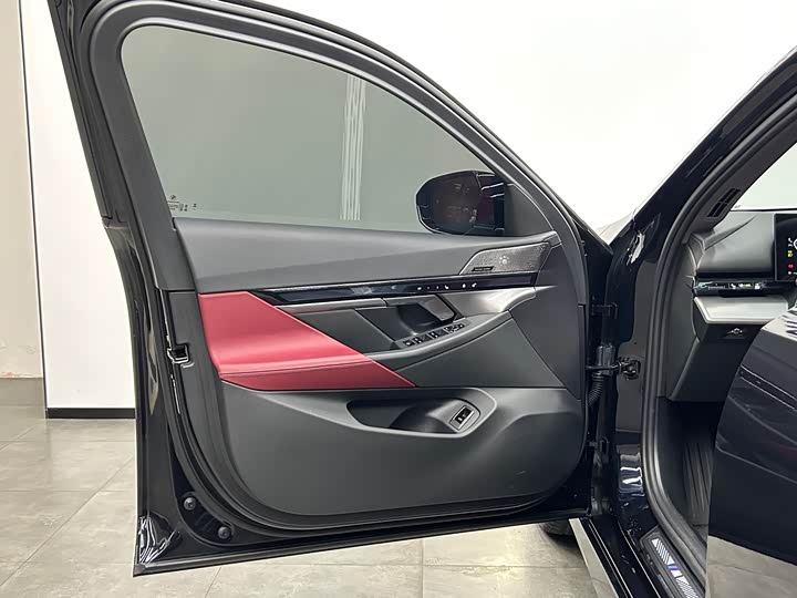 Фото 7 - BMW 5 Series