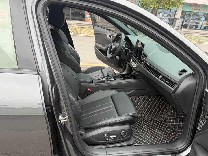 Фото 7 - Audi A4L