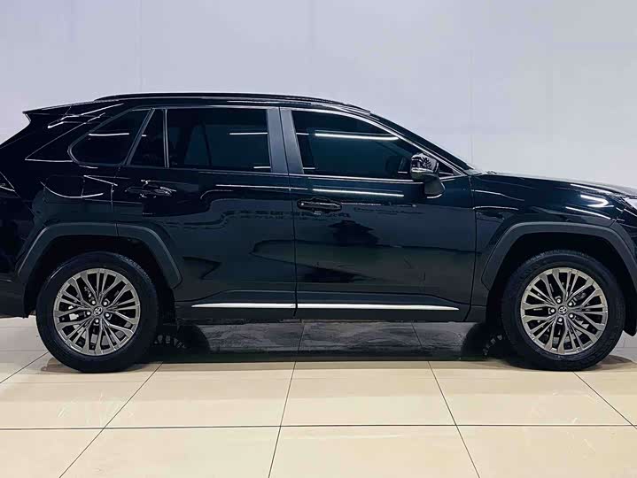 Фото 4 - Toyota Wildlander