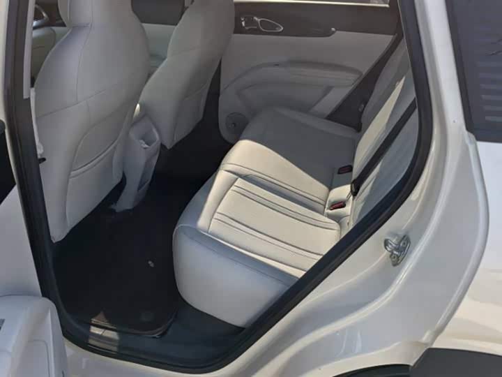 Фото 8 - Geely Galaxy Geome