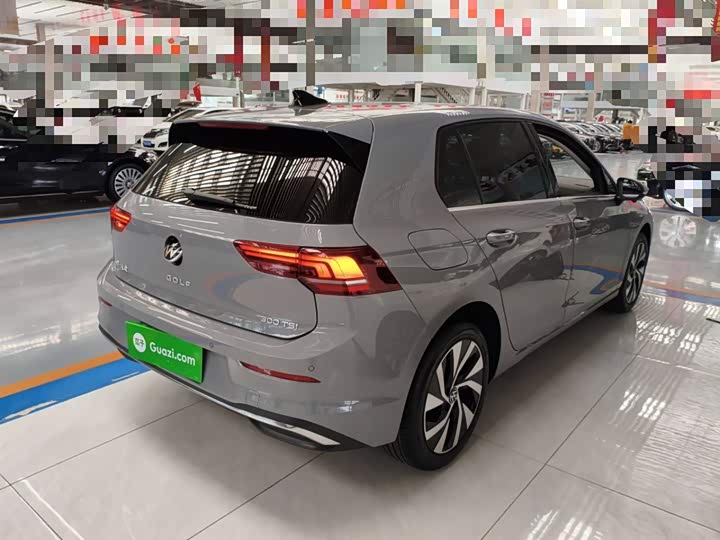 Фото 7 - Volkswagen Golf