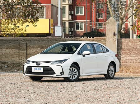 Фото 1 - Toyota Corolla