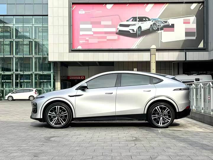 Фото 3 - XPeng G6