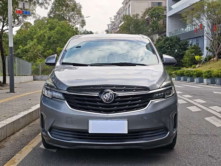 Фото 2 - Buick GL8 ES