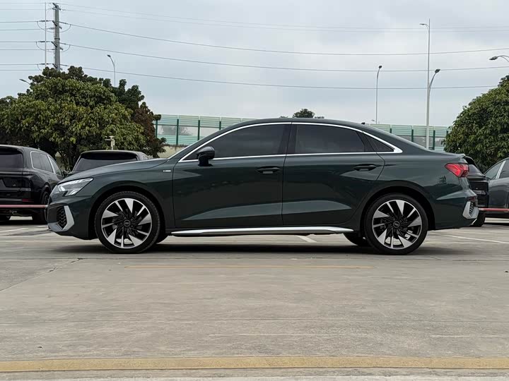 Фото 2 - Audi A3