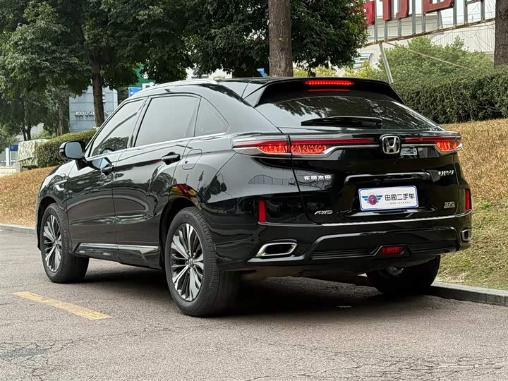 Фото 4 - Honda UR-V