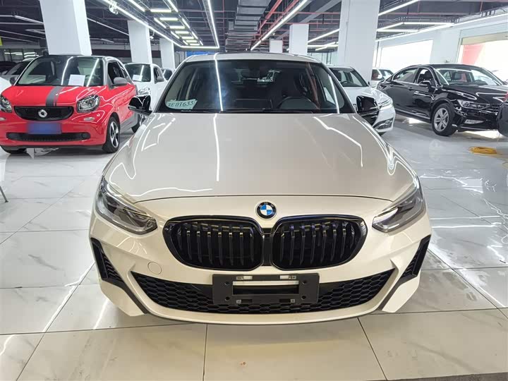 Фото 3 - BMW 1 Series