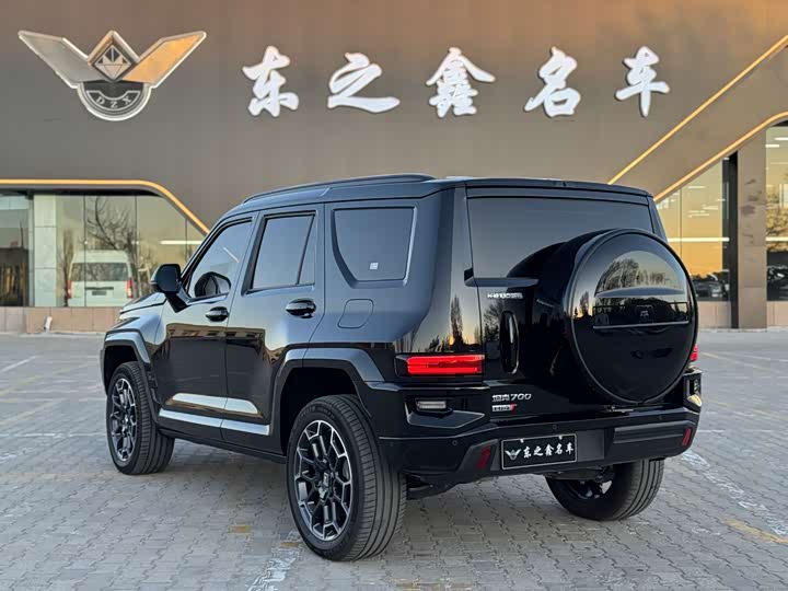 Фото 7 - Tank 700 Hybrid