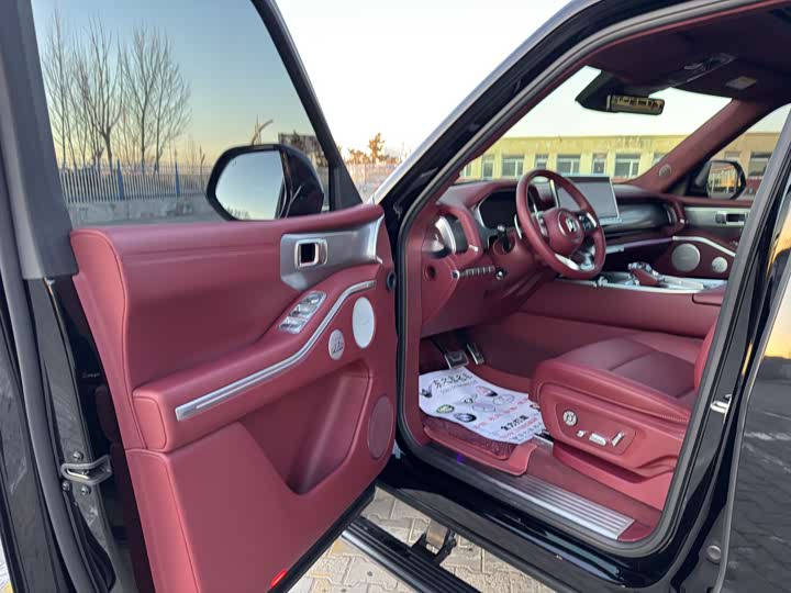 Фото 8 - Tank 700 Hybrid