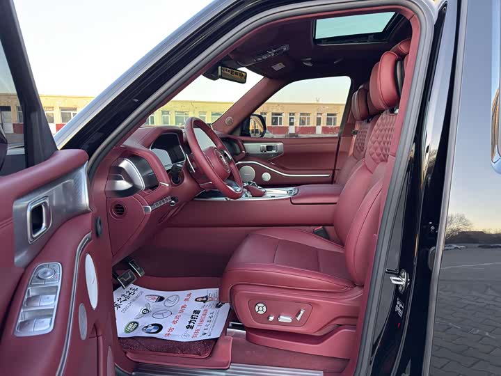 Фото 9 - Tank 700 Hybrid