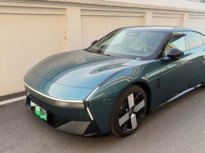 Фото 1 - XPeng P7