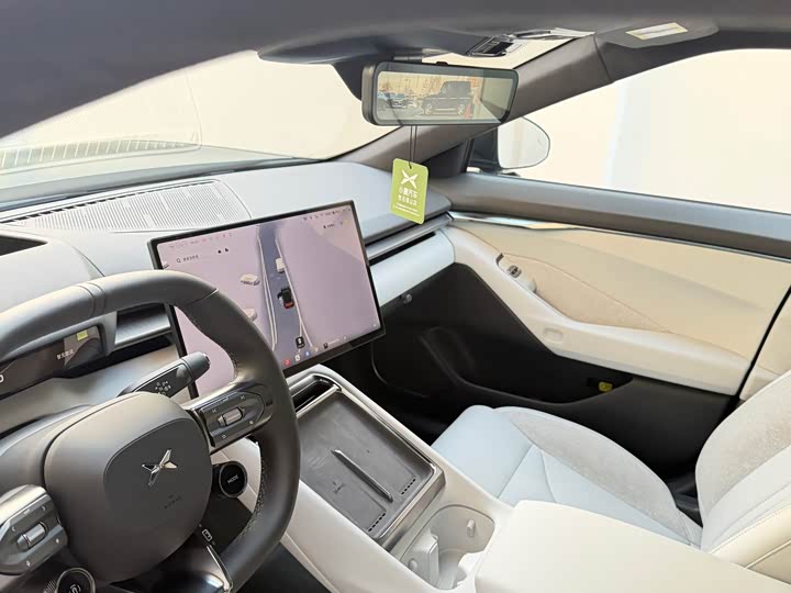 Фото 4 - XPeng P7