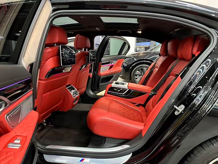 Фото 7 - BMW 7 Series