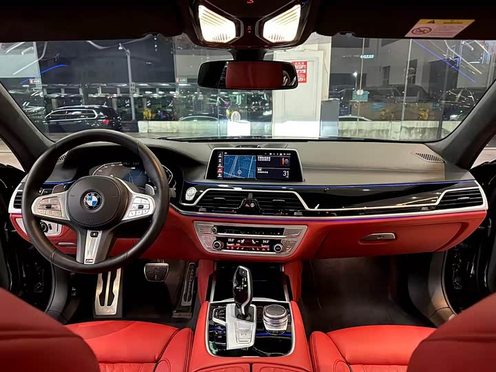 Фото 8 - BMW 7 Series