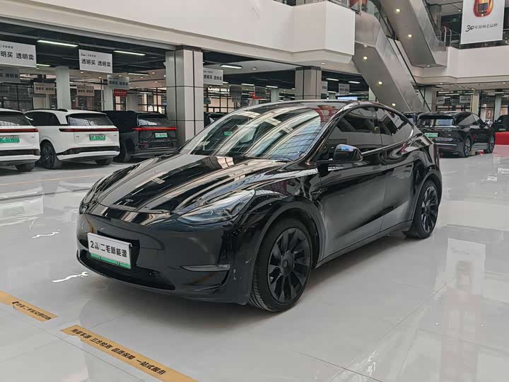 Фото 1 - Tesla Model Y