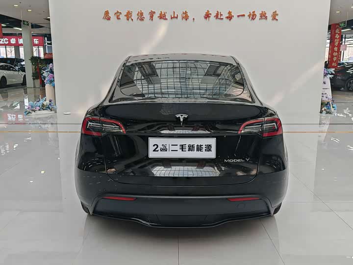 Фото 6 - Tesla Model Y