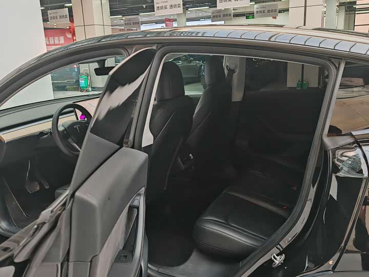 Фото 9 - Tesla Model Y