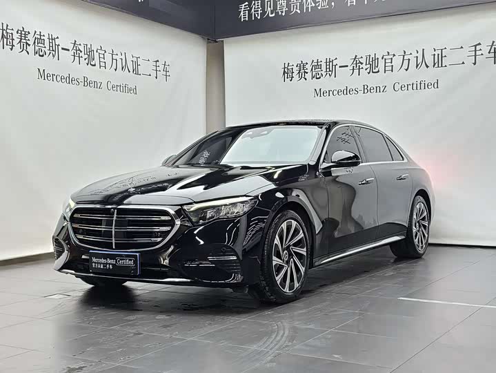 Фото 1 - Mercedes-Benz E-Class