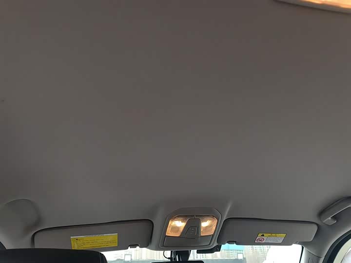 Фото 9 - Maxus T70