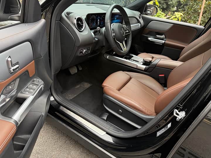 Фото 4 - Mercedes-Benz GLB-Class