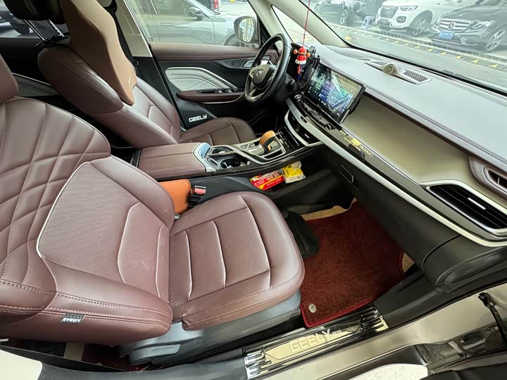 Фото 9 - Geely Jiaji