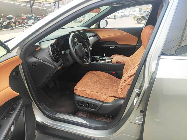 Фото 6 - Lexus RX