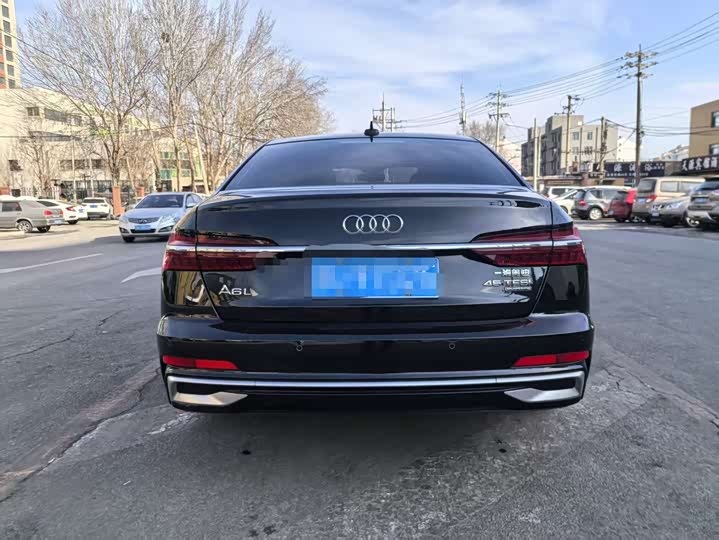 Фото 5 - Audi A6L