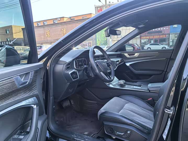 Фото 7 - Audi A6L