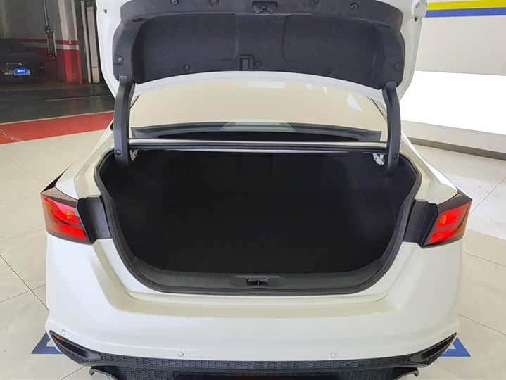 Фото 4 - Nissan Teana