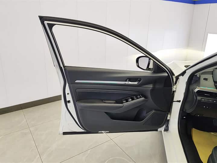 Фото 7 - Nissan Teana