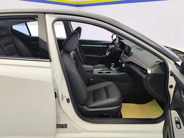 Фото 8 - Nissan Teana