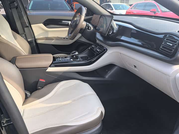 Фото 9 - BYD Qin Plus