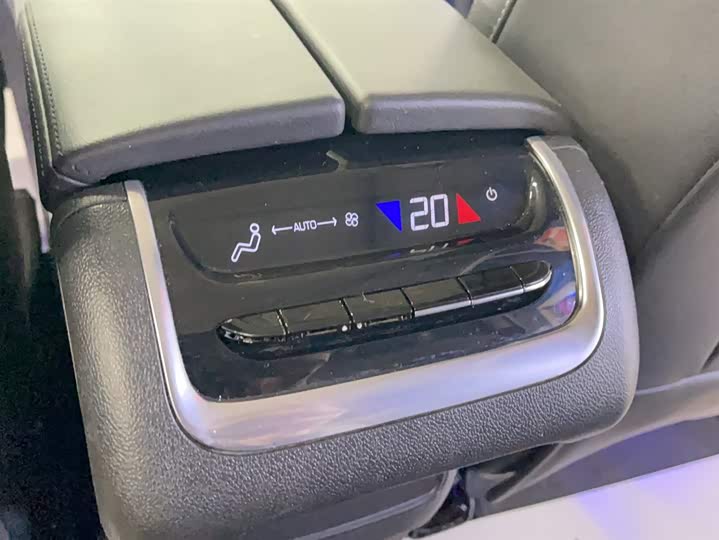 Фото 3 - Buick Enclave