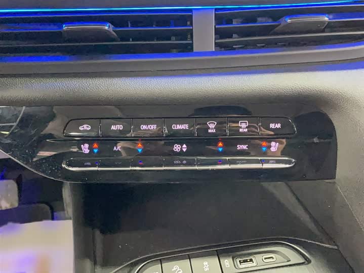 Фото 5 - Buick Enclave