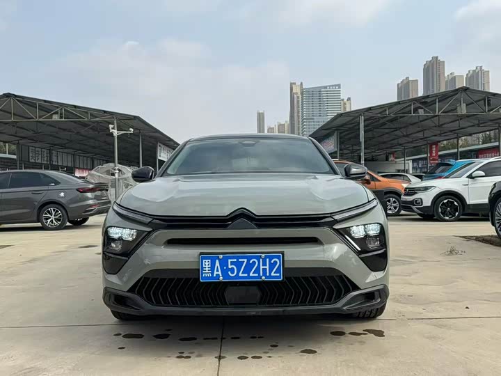 Фото 2 - Citroen C5 X