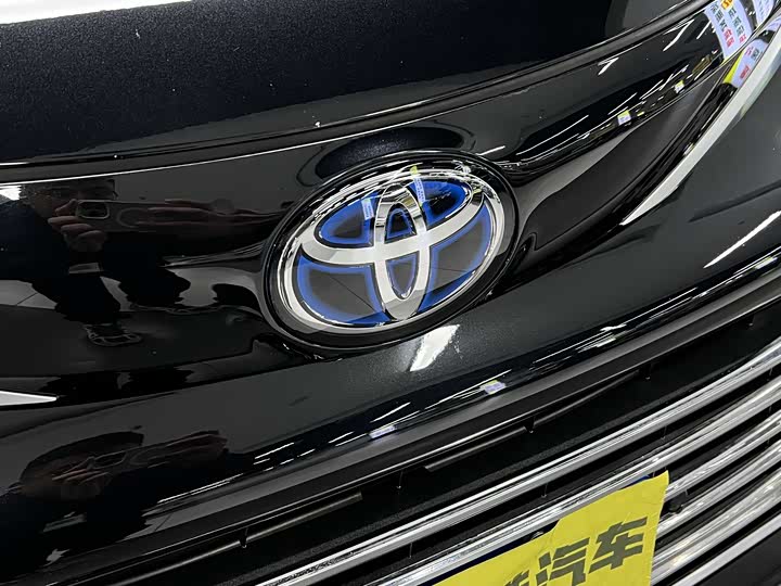 Фото 8 - Toyota Sienna