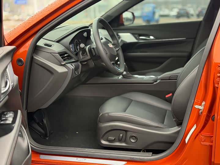 Фото 4 - Cadillac CT4