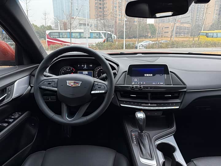 Фото 5 - Cadillac CT4