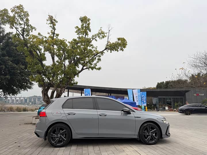 Фото 7 - Volkswagen Golf